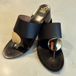 Tory Burch Patos Disk Block Heel Leather Sandal in black size 10M.